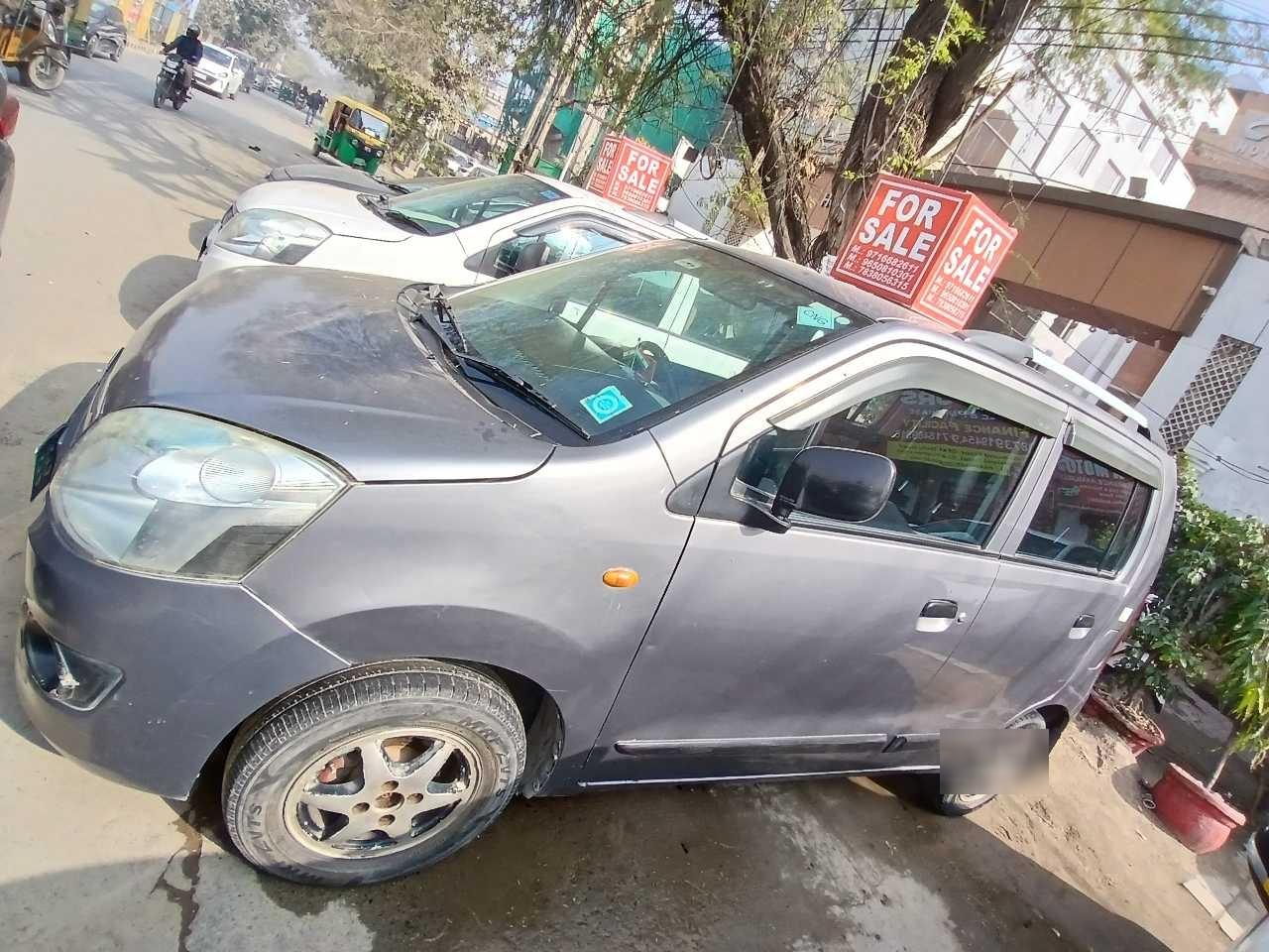 EXTERIOR image for MARUTI WAGON R GREEN LXI