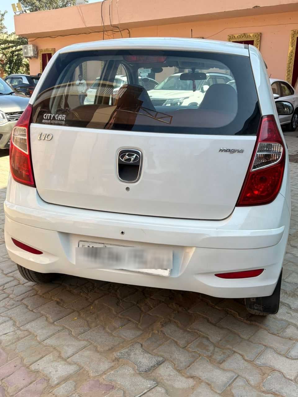 EXTERIOR image for I 10 | Hooter
