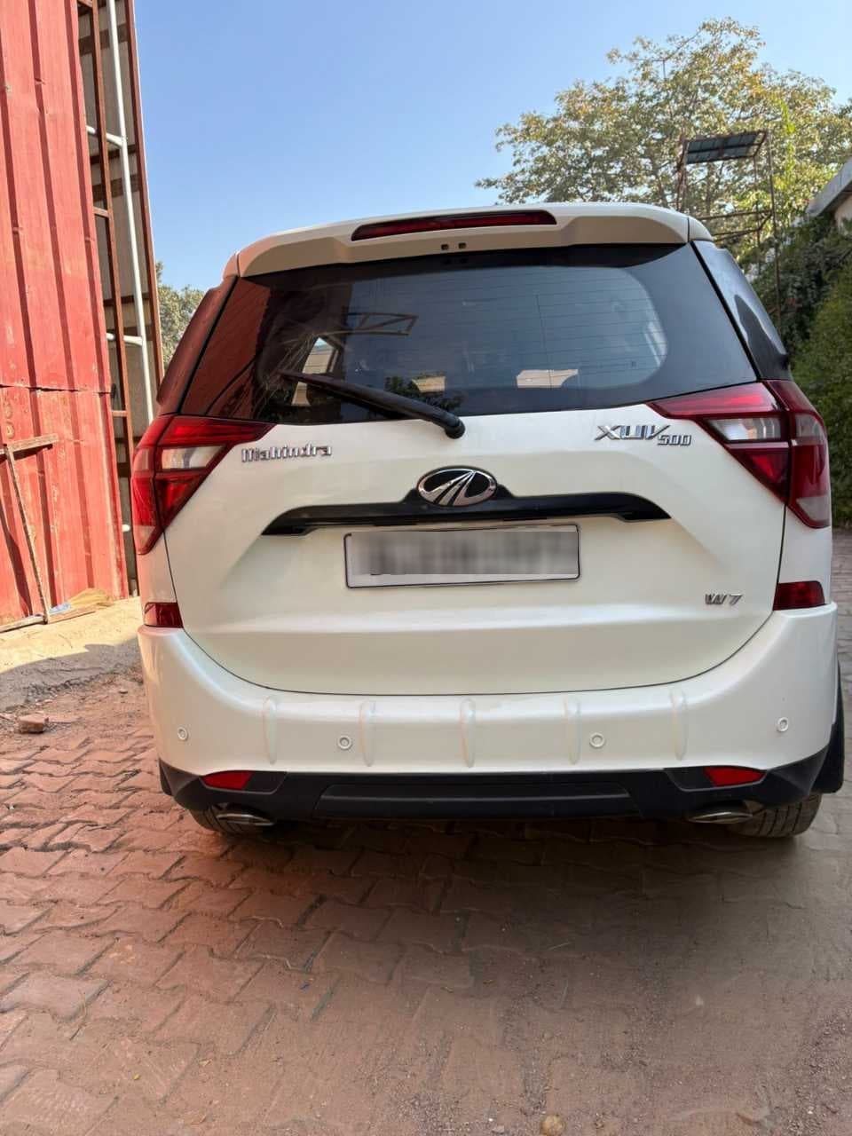 EXTERIOR image for MAHINDRA XUV500 FWD W7 | Hooter