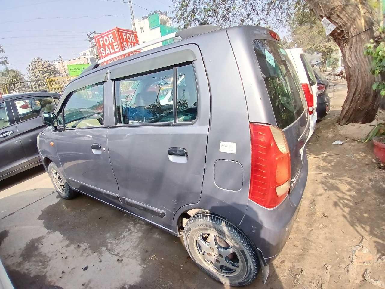 EXTERIOR image for MARUTI WAGON R GREEN LXI