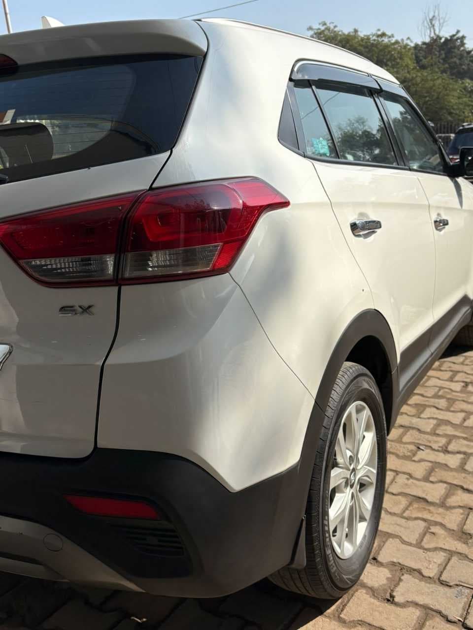 LOOK_AROUND image for Hyundai CRETA 1.6 CRDI SX | Hooter