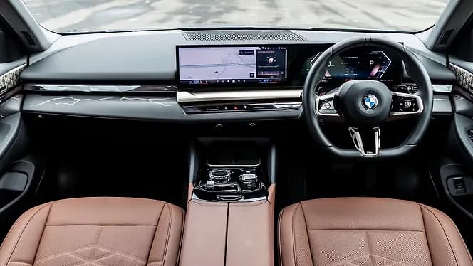 BMW 5 Series Dashboard | Hooter