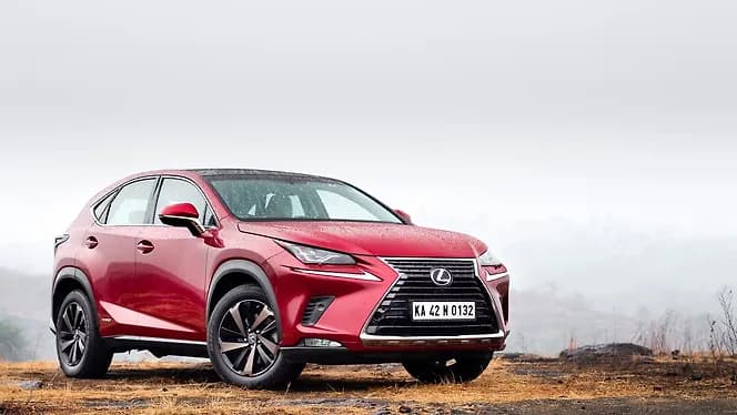 Lexus NX [2017-2022] Right Front Three Quarter | Hooter