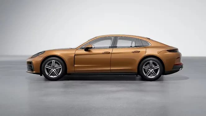 Porsche Panamera Left Side View | Hooter