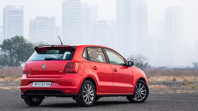 Volkswagen Polo Right Rear Three Quarter | Hooter