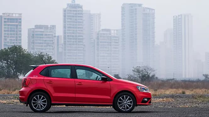 Volkswagen Polo Right Side View | Hooter