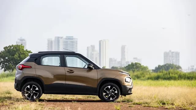 Tata Punch Right Side View