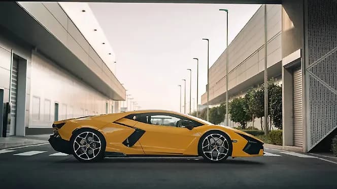 Lamborghini Revuelto Right Side View | Hooter
