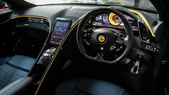 Ferrari Roma Dashboard