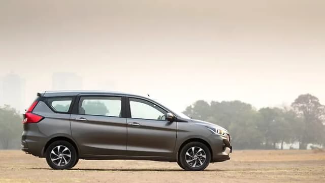 Toyota Rumion Right Side View