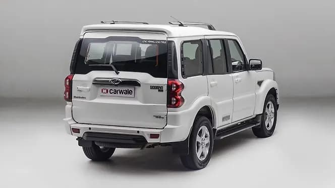 Mahindra Scorpio 2021 Right Rear Three Quarter