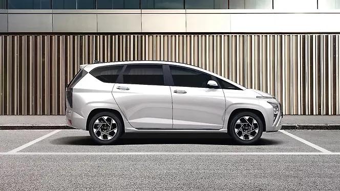 Hyundai Stargazer Right Side View