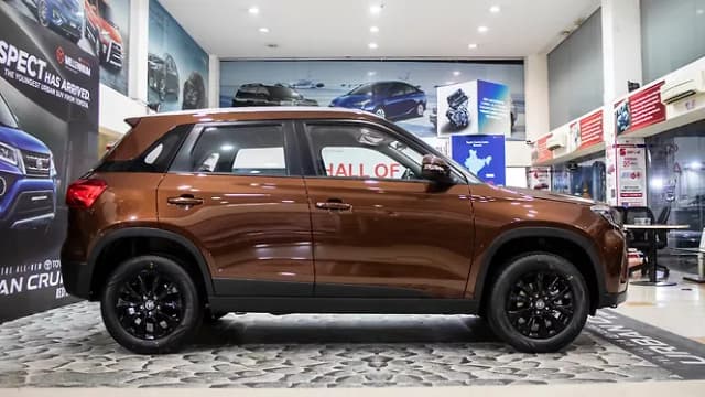 Toyota Urban Cruiser Right Side View