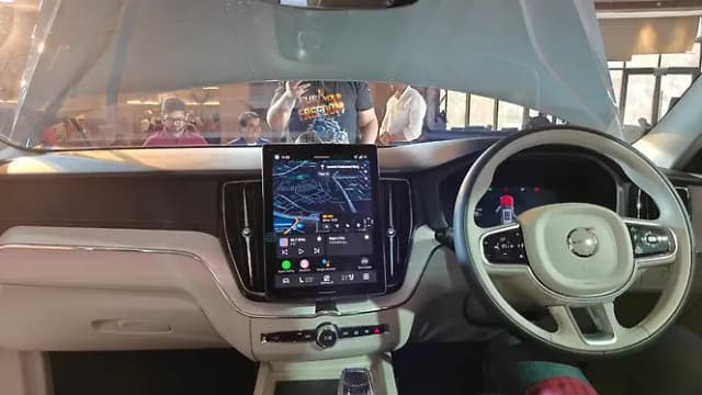 Volvo XC60 Dashboard