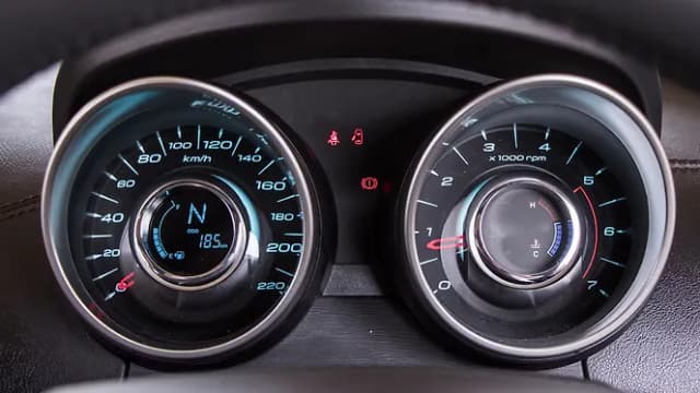 Mahindra XUV500 Instrument Cluster
