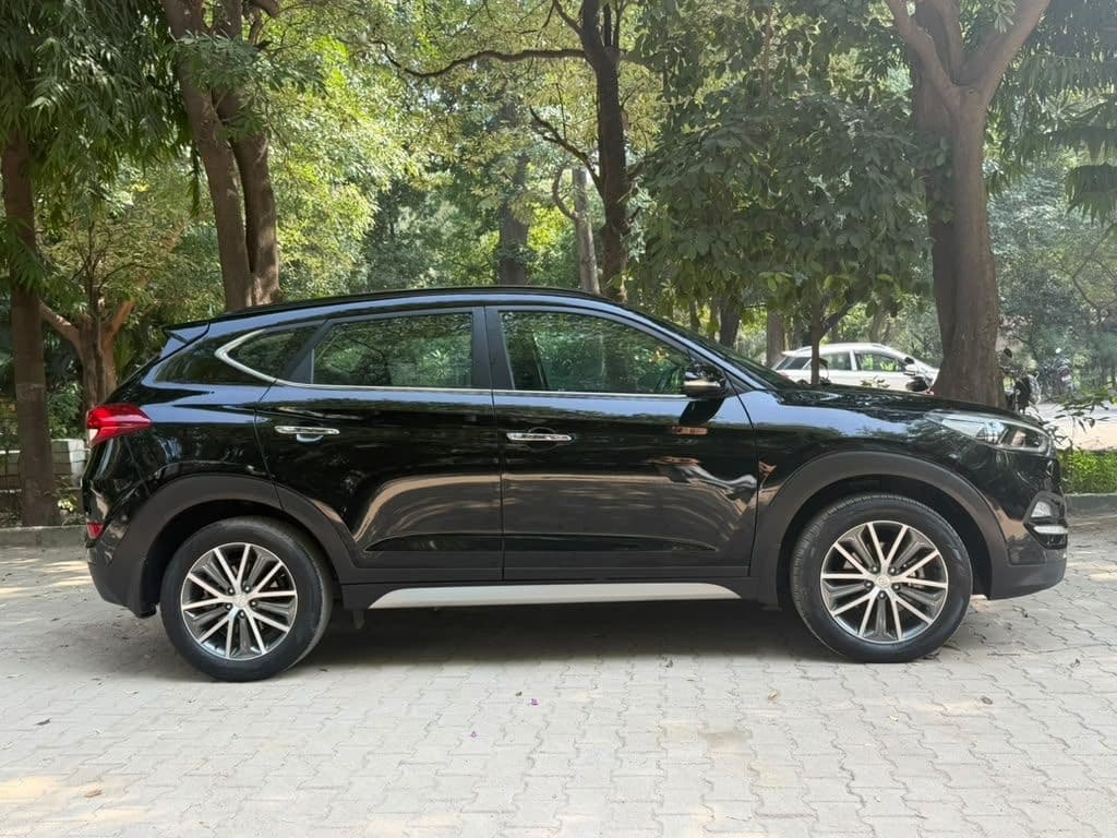 LOOK_AROUND image for TUCSON CRDI 4WD AUTO GLS | Hooter LOOK_AROUND image for TUCSON CRDI 4WD AUTO GLS | Hooter