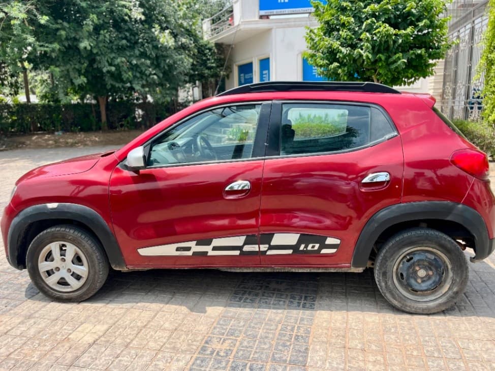 EXTERIOR image for KWID | Hooter EXTERIOR image for KWID | Hooter