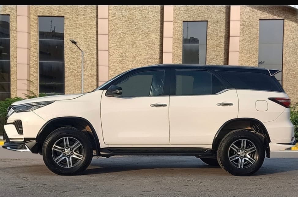 EXTERIOR image for Fortuner | Hooter EXTERIOR image for Fortuner | Hooter