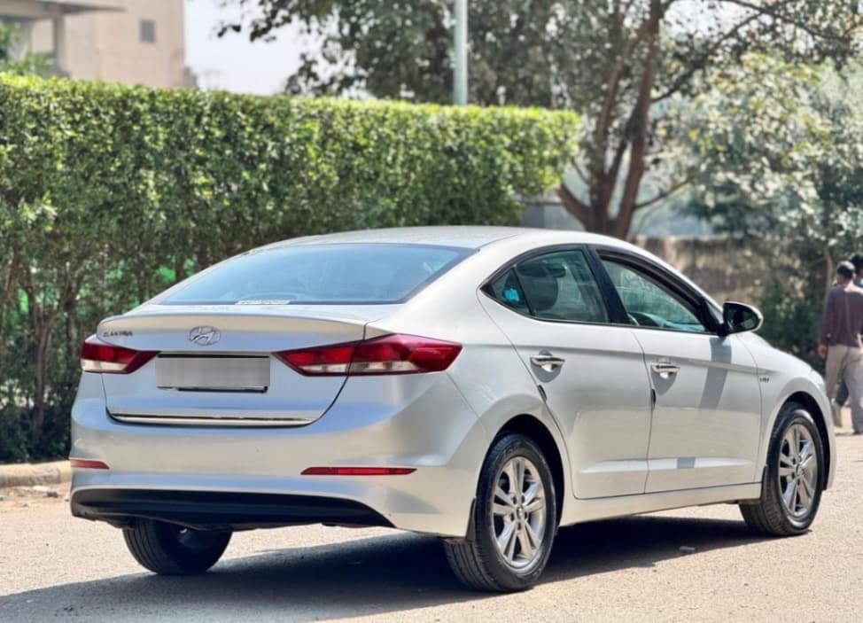 LOOK_AROUND image for Elantra