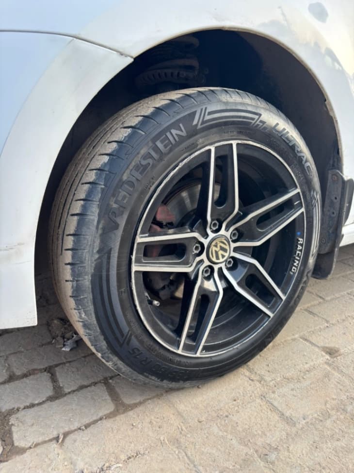 LOOK_AROUND image for VW POLO 1.0L MPI 56KW MT-CL