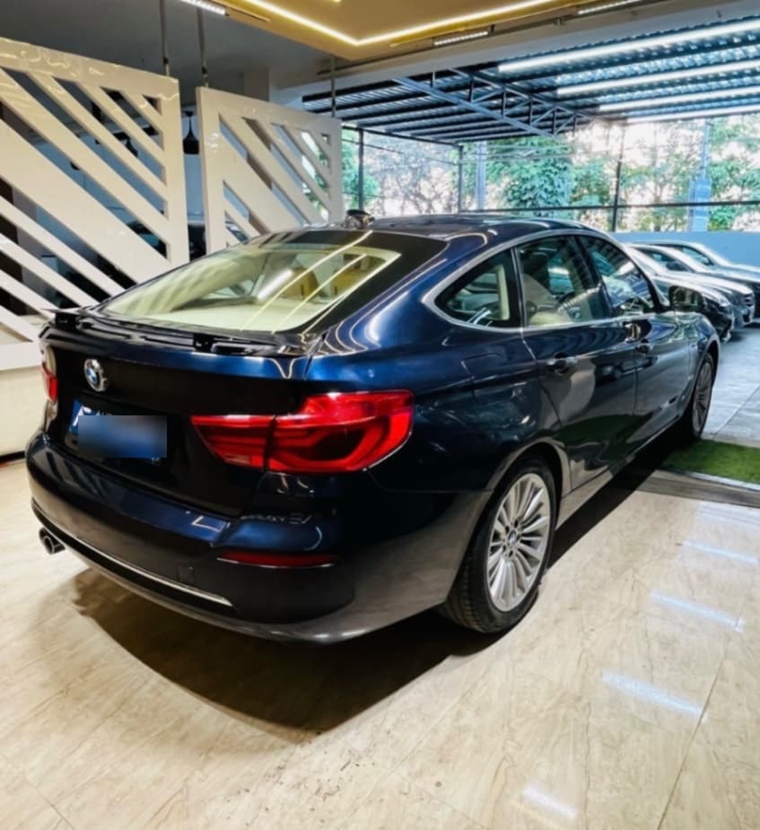 LOOK_AROUND image for BMW GRAN TURISMO