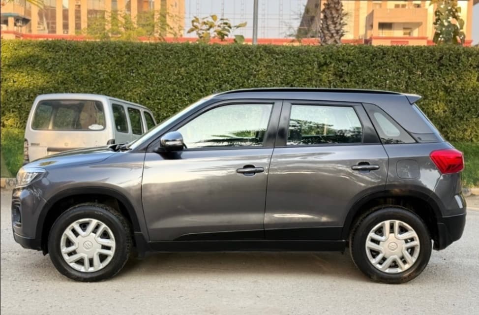 LOOK_AROUND image for Breeza