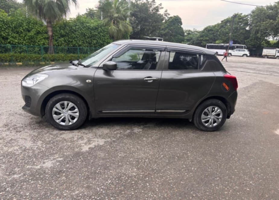 LOOK_AROUND image for MARUTI SWIFT LXI