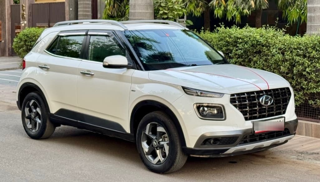 LOOK_AROUND image for VENUE 1.0 TURBO GDI DCT SX+