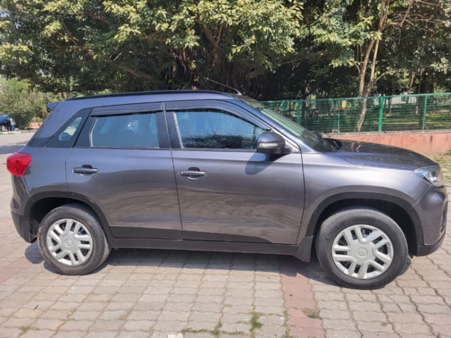 LOOK_AROUND image for V. BREZZA VXI