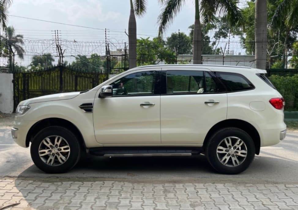 LOOK_AROUND image for Endeavour