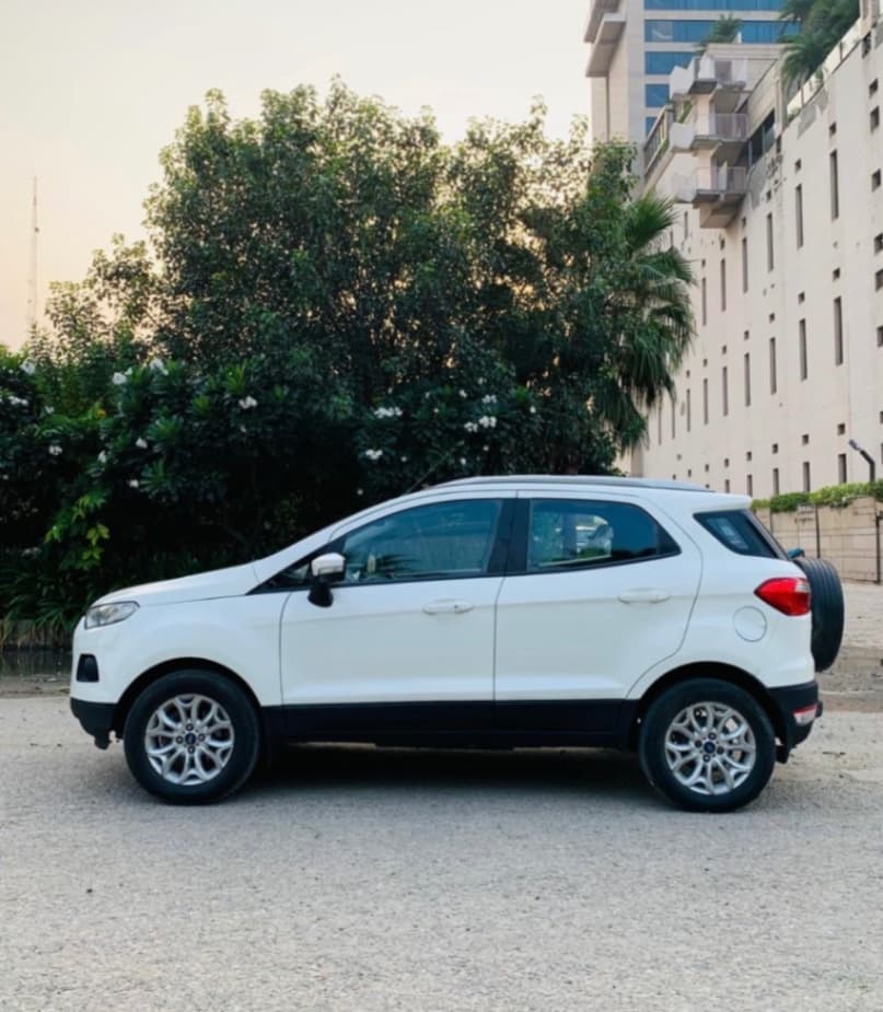 LOOK_AROUND image for FORD ECOSPORT 1.5 DIESEL TITAN