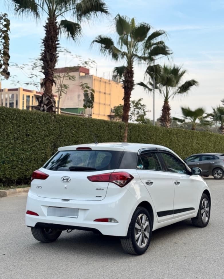 LOOK_AROUND image for I20 ASTA 1.2