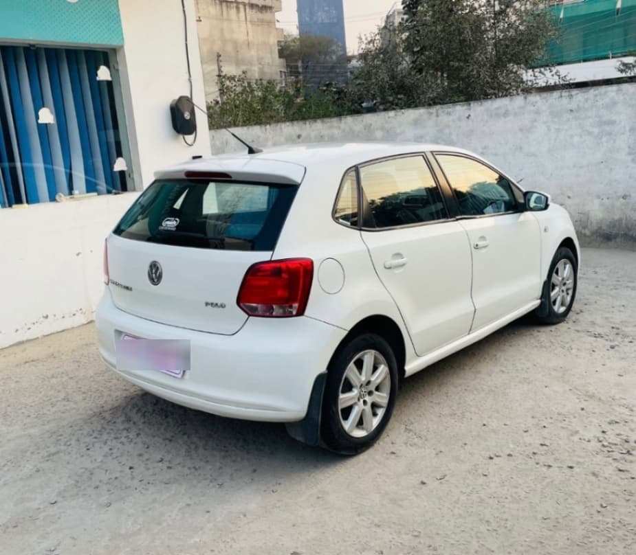 LOOK_AROUND image for Polo