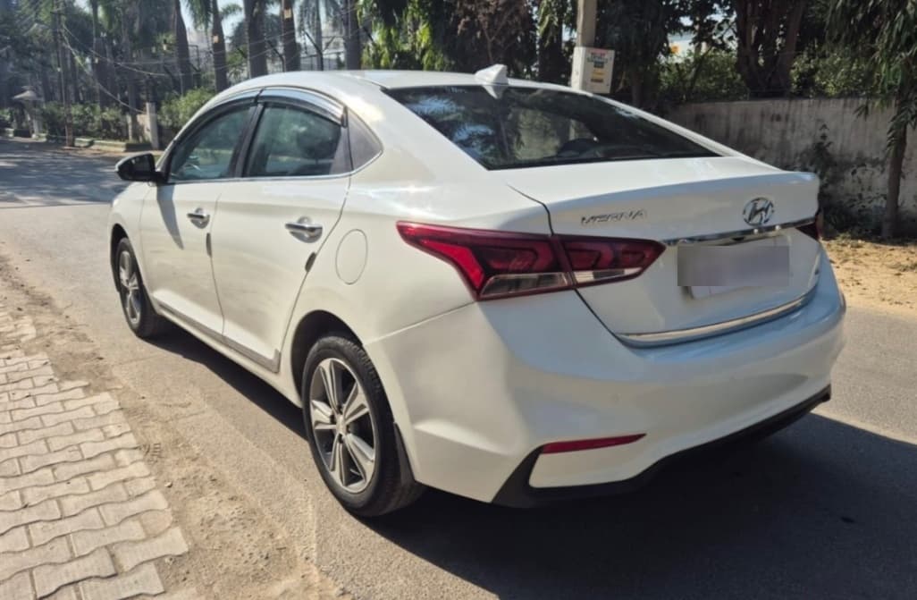 LOOK_AROUND image for VERNA 1.6 VTVT SX