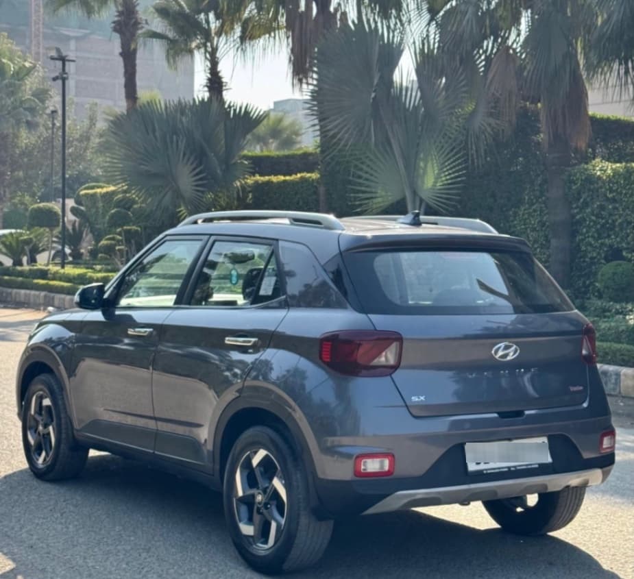 LOOK_AROUND image for VENUE 1.0 TURBO GDI DCT SX+