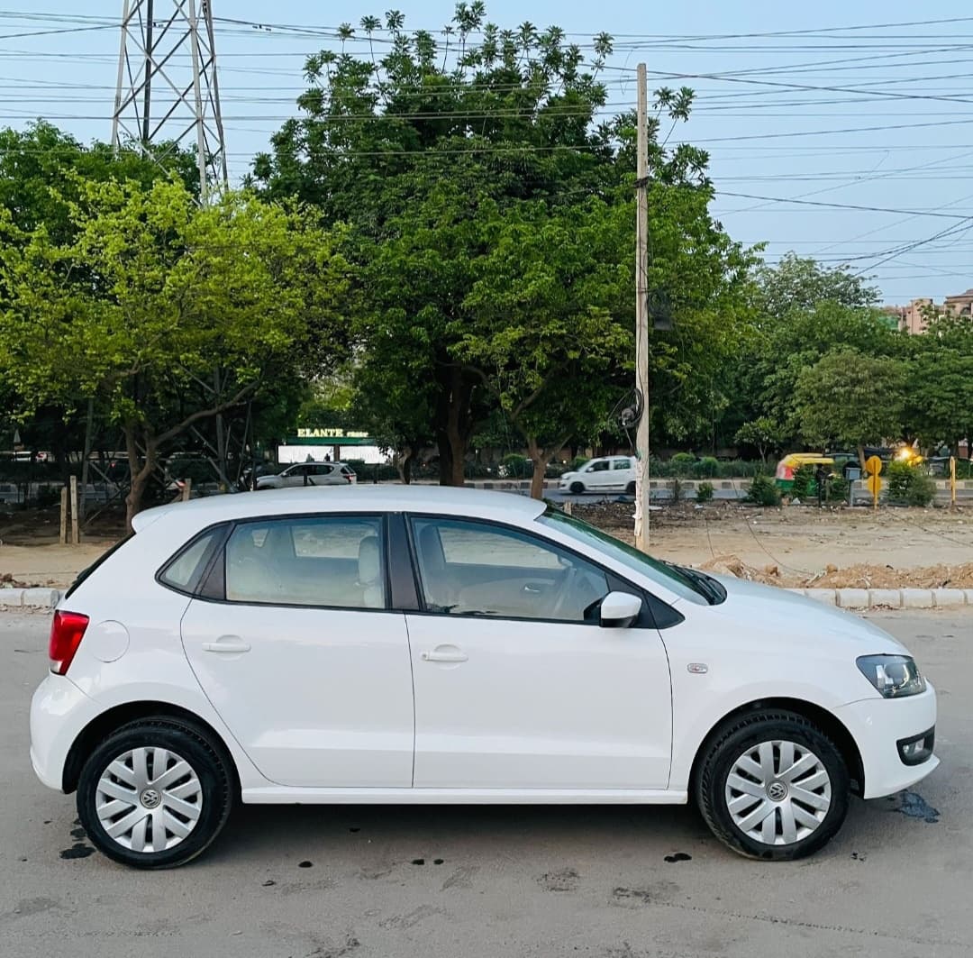 LOOK_AROUND image for Polo