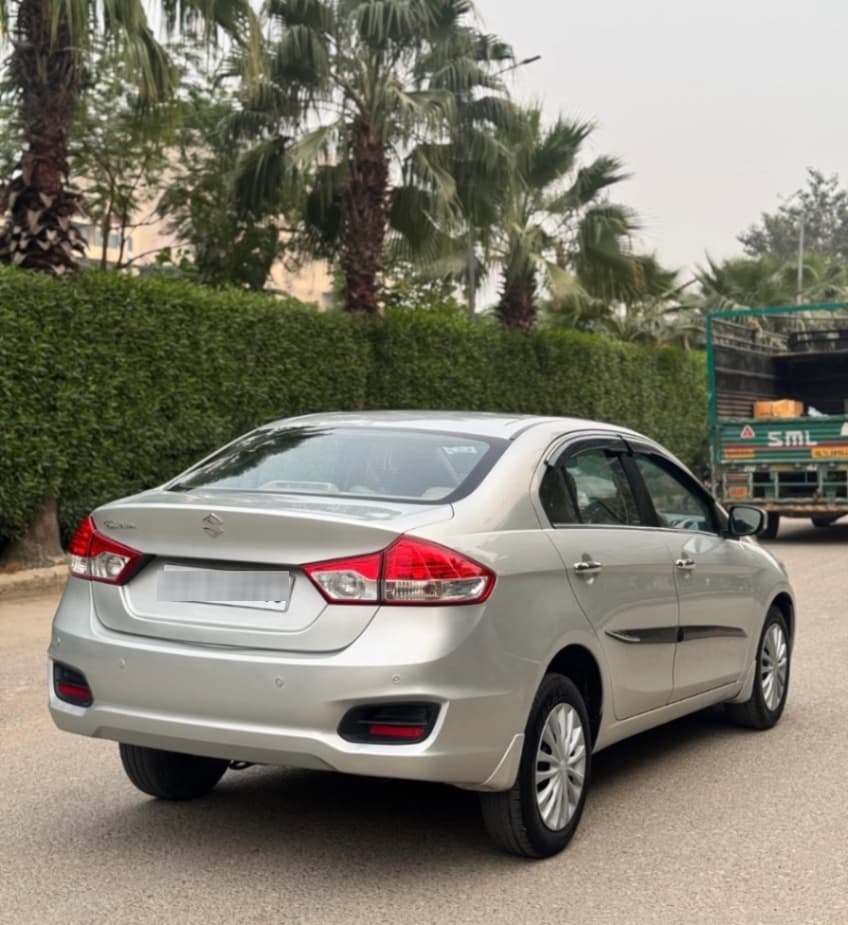 LOOK_AROUND image for MARUTI CIAZ VXI+