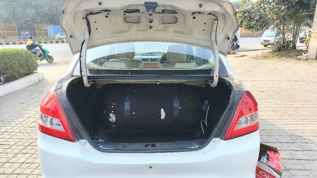 LOOK_AROUND image for SWIFT DZIRE