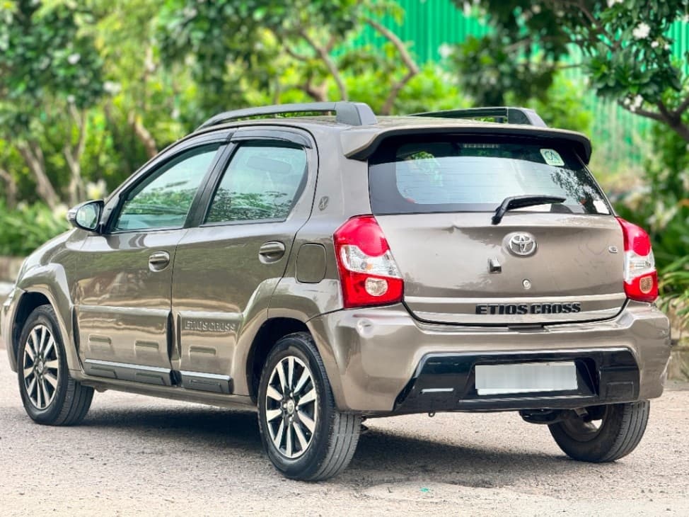 LOOK_AROUND image for TOYOTA ETIOS CROSS G X-EDITION | Hooter LOOK_AROUND image for TOYOTA ETIOS CROSS G X-EDITION | Hooter