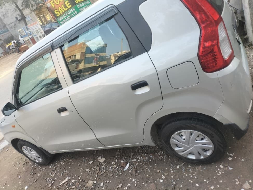 LOOK_AROUND image for WAGONR LXI CNG 1.0L