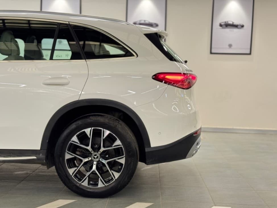 EXTERIOR image for GLC 300 4MATIC | Hooter EXTERIOR image for GLC 300 4MATIC | Hooter