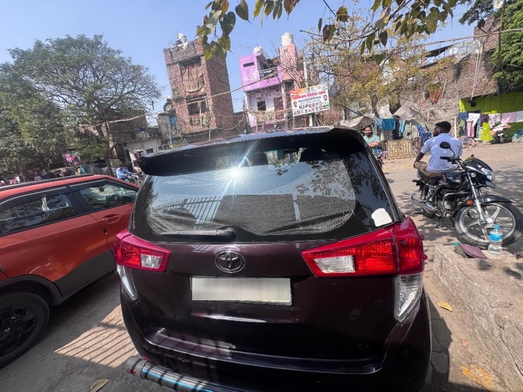 Toyota Innova Crysta | Hooter Toyota Innova Crysta | Hooter
