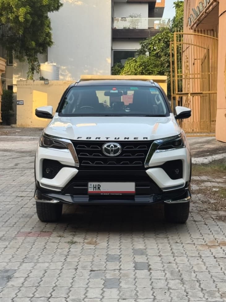Toyota Fortuner | Hooter Toyota Fortuner | Hooter