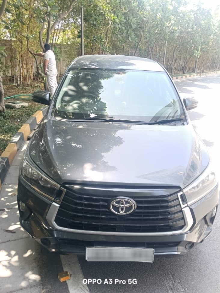 Toyota Innova Crysta | Hooter Toyota Innova Crysta | Hooter