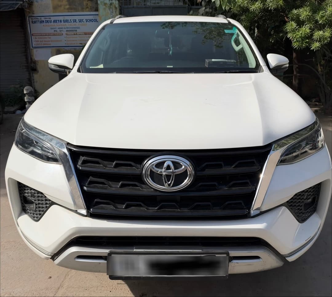 Toyota Fortuner | Hooter Toyota Fortuner | Hooter