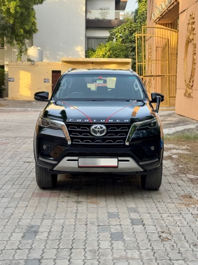 Toyota Fortuner | Hooter Toyota Fortuner | Hooter
