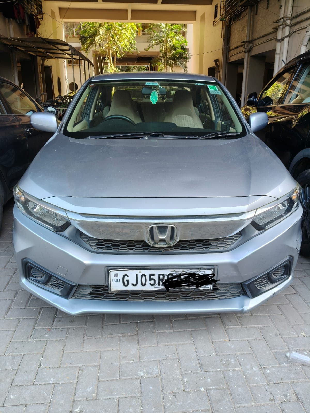Honda Amaze [ | Hooter Honda Amaze [ | Hooter