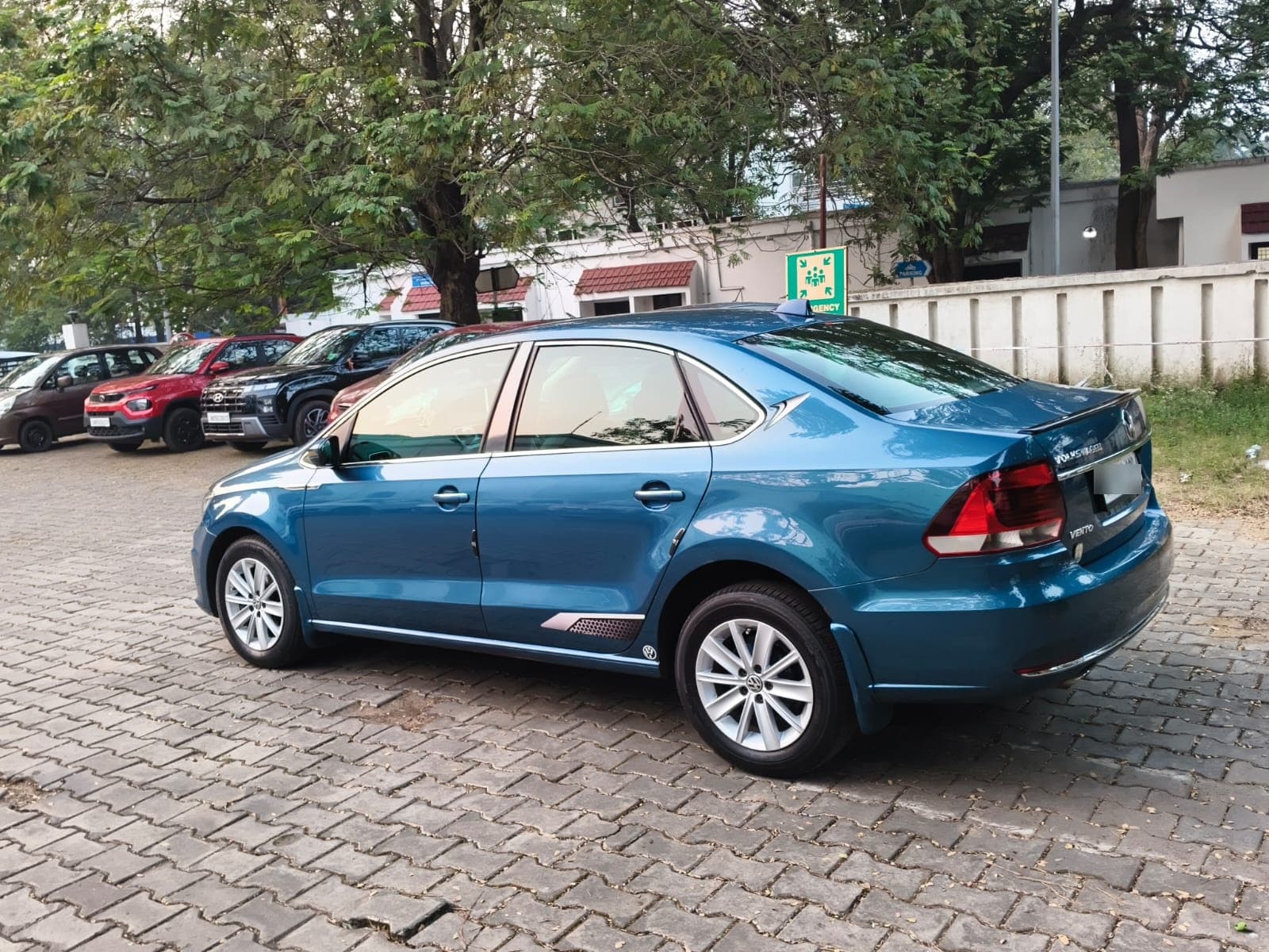 Volkswagen VENTO 1.5 TDI (MT)-HIGHLINE 2017 | Hooter Volkswagen VENTO 1.5 TDI (MT)-HIGHLINE 2017 | Hooter
