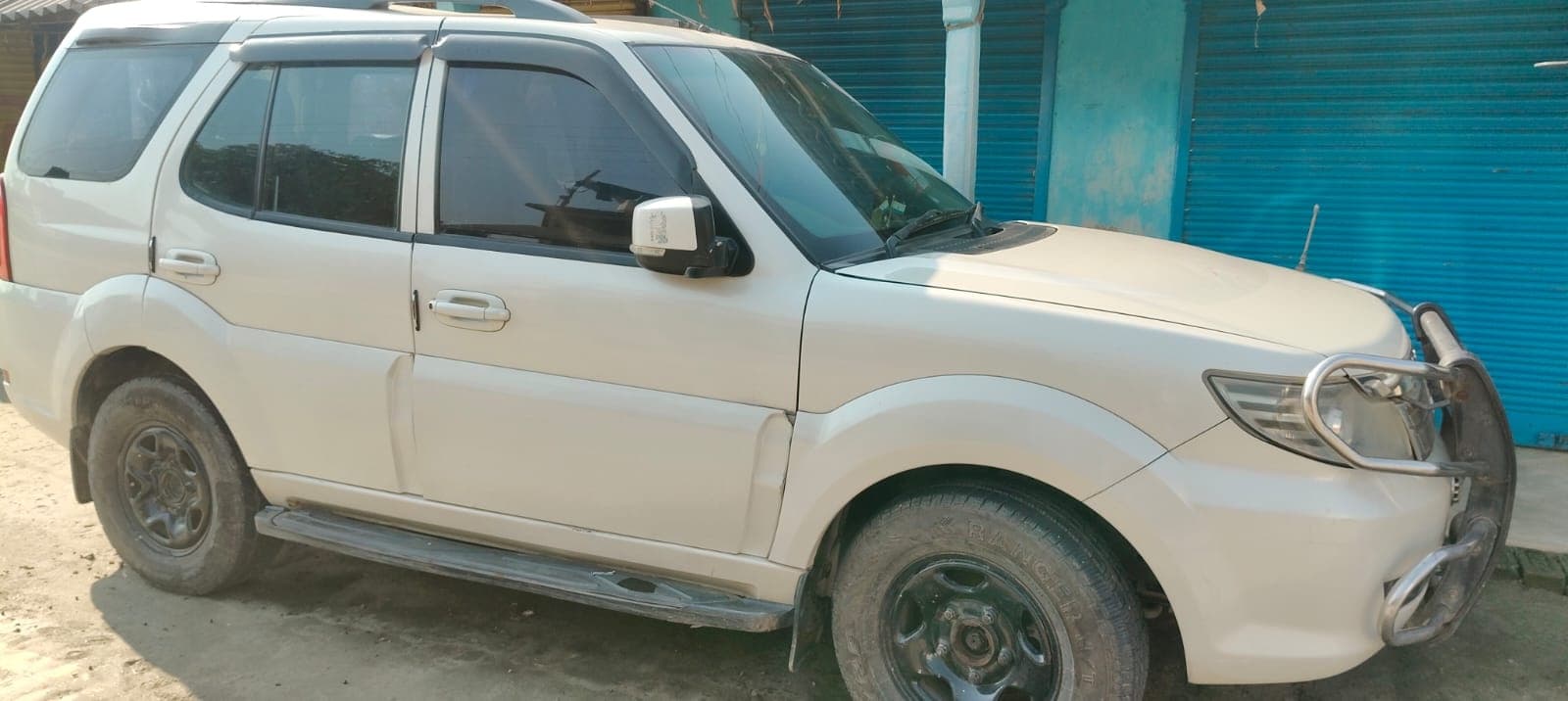 Tata SAFARI STORME 2013 | Hooter Tata SAFARI STORME 2013 | Hooter