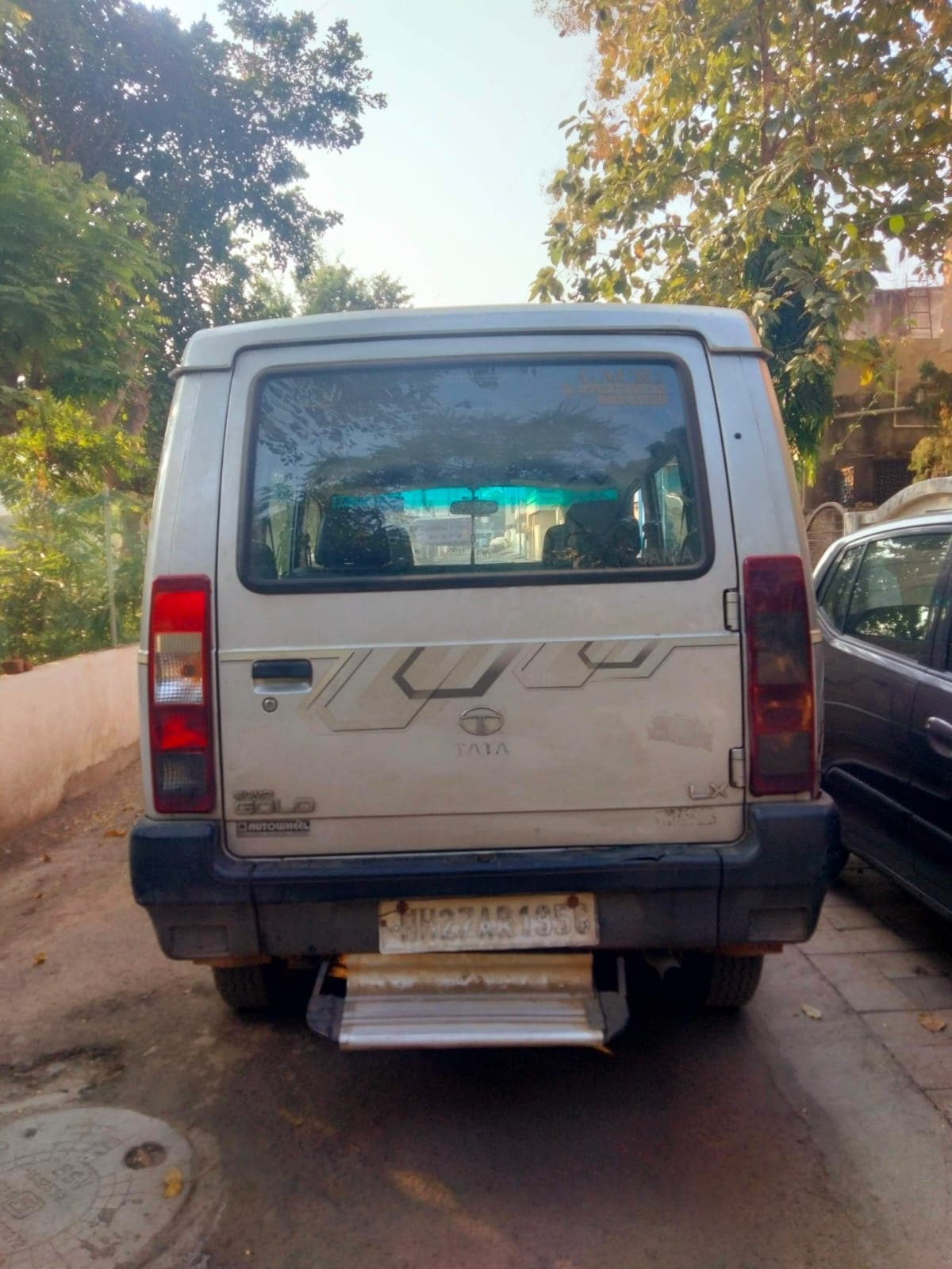 Tata Sumo Gold [ | Hooter Tata Sumo Gold [ | Hooter